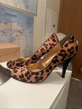 Michael Calf Hair Pumps